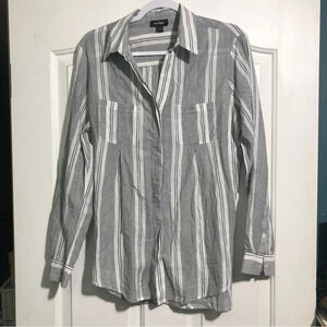 Lord  and Taylor 100% Cotton Button Down Striped Long Sleeved Shirt (L)